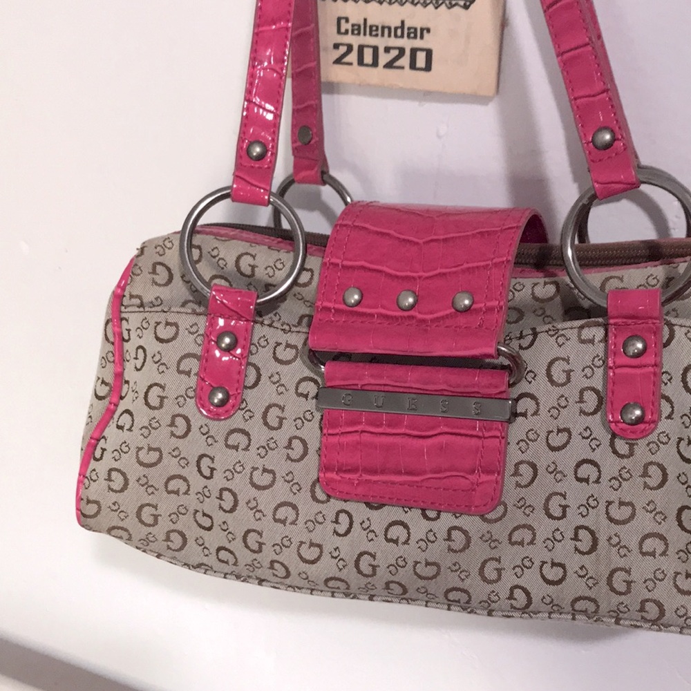 Y2K Vintage pink animal monogram Guess shoulder bag